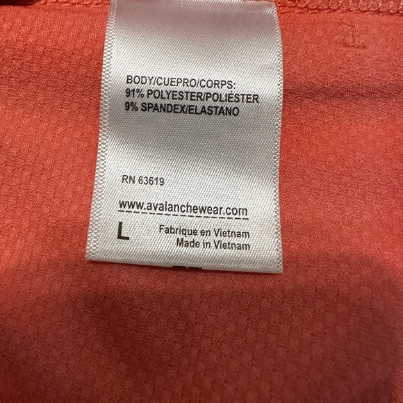 Avalanche Coral Fitted Long Sleeve Sun Protection T-Shirt - Picture 3 of 3